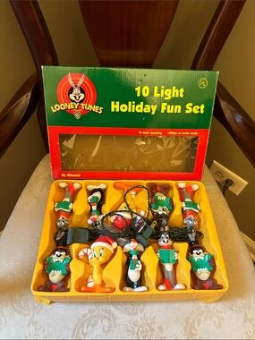 NIB Warner Bros. Looney Tunes by Minami Holiday Fun Light Set, 1997